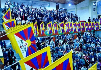 nadzwyczajnezgromadzeniediasporysamospaleniadharmsalawrzesien2012_400