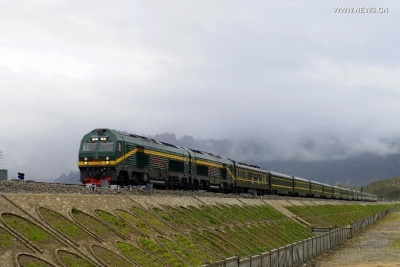 pociaglhasaszigaceprzejazdprobny15sierpnia2014fotxinhualiuchanglong_400